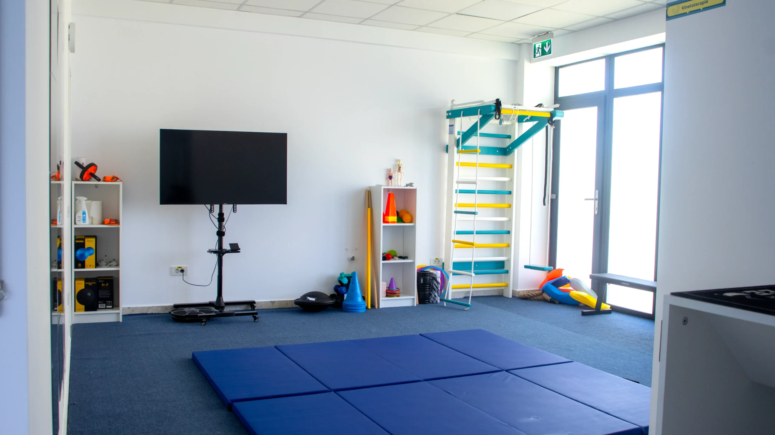 Sala de kinetoterapie a clinicii Kinetix RX din Miroslava